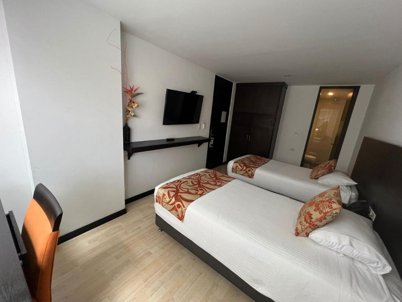 Hotel H53 Sogamoso Esterno foto